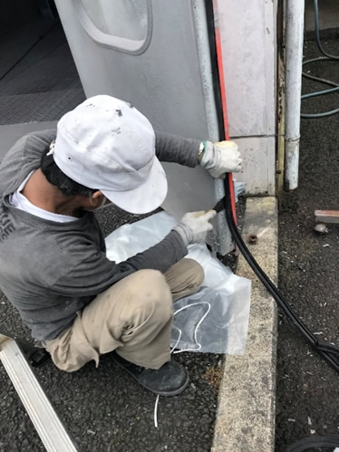 大扉戸当りゴム交換する