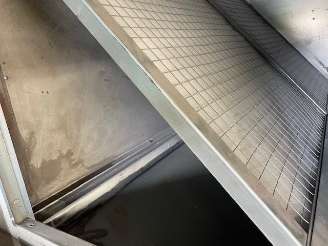 給気1次フィルター：交換する