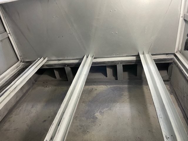 ピット架台内 ミスト除去清掃する